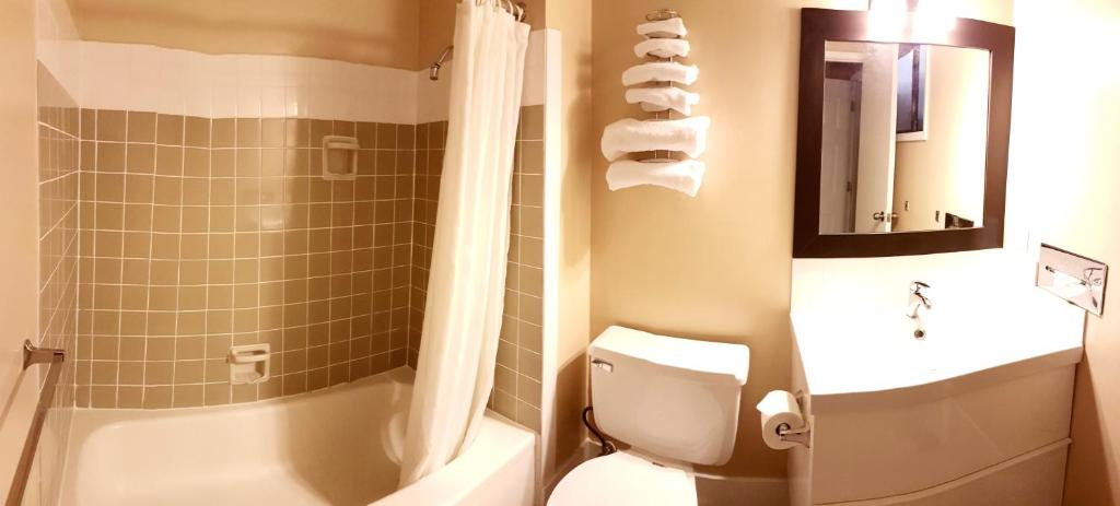 Oceanfront Full Kitchen Suite with Private Balcony 2 Queen - Photo 35
